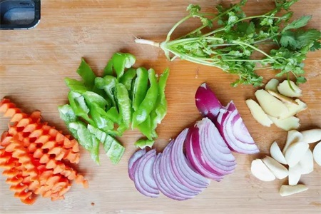 花菜怎么做好吃 简 略的做法维c超高还可以预防便秘