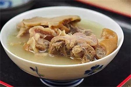 羊肉的做法大全 当归羊肉汤驱寒补血，调理女性月经不调