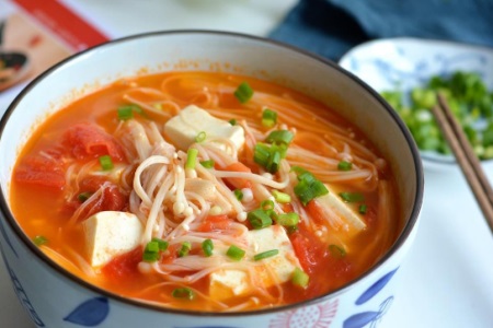 家常菜的做法大全家常汤类，两款家常汤食暖身营养不可缺少