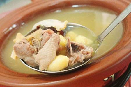 降火老鸭汤的五种家常做法，酸萝卜鸭肉汤鲜美好味道