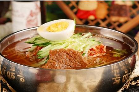 正宗韩式冷面的简单家常做法，酸爽开胃冷面吃到停不下来