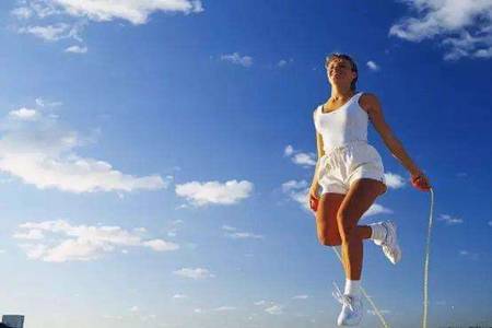 跳绳减肥的正确方法 四个让女性瘦更快的建议