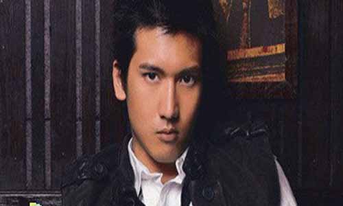 关智斌饰演赵祯