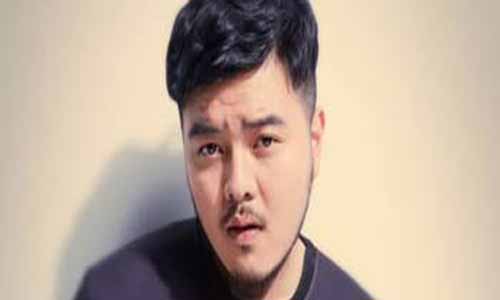 张琦 饰 荣智深