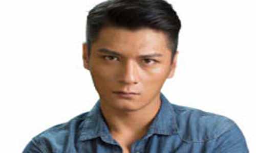 张子夜饰：牧云野