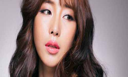 唐瑞宏饰演白牡丹