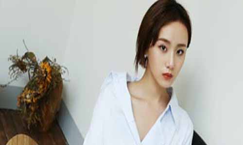 关 怀怡演员 邓欣