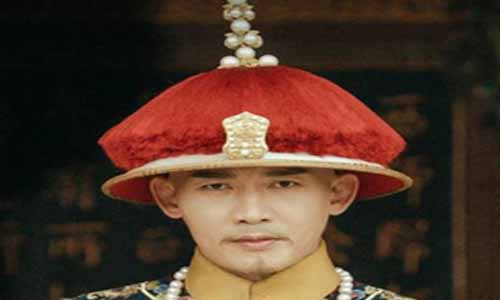 聂远饰演乾隆帝