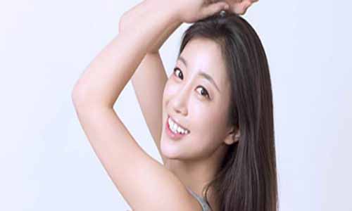 张译丹饰演巫蛊老板娘